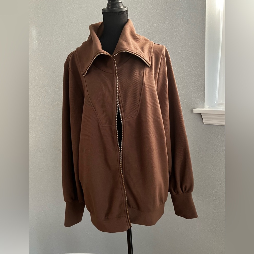 EFAN trendy mocha mousse shade of brown front-zip long sleeve sweater size L